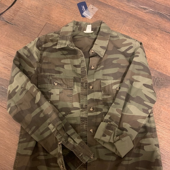 Camo Button Up Shirt - Picture 2 of 5